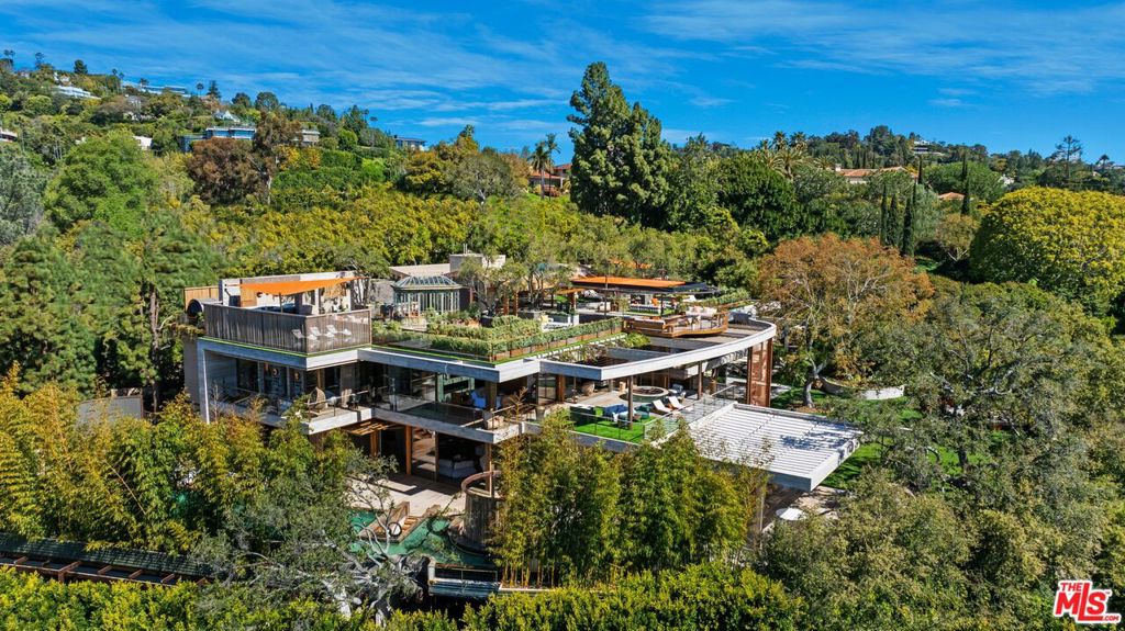 See full size image and slideshow Thumbnail 3