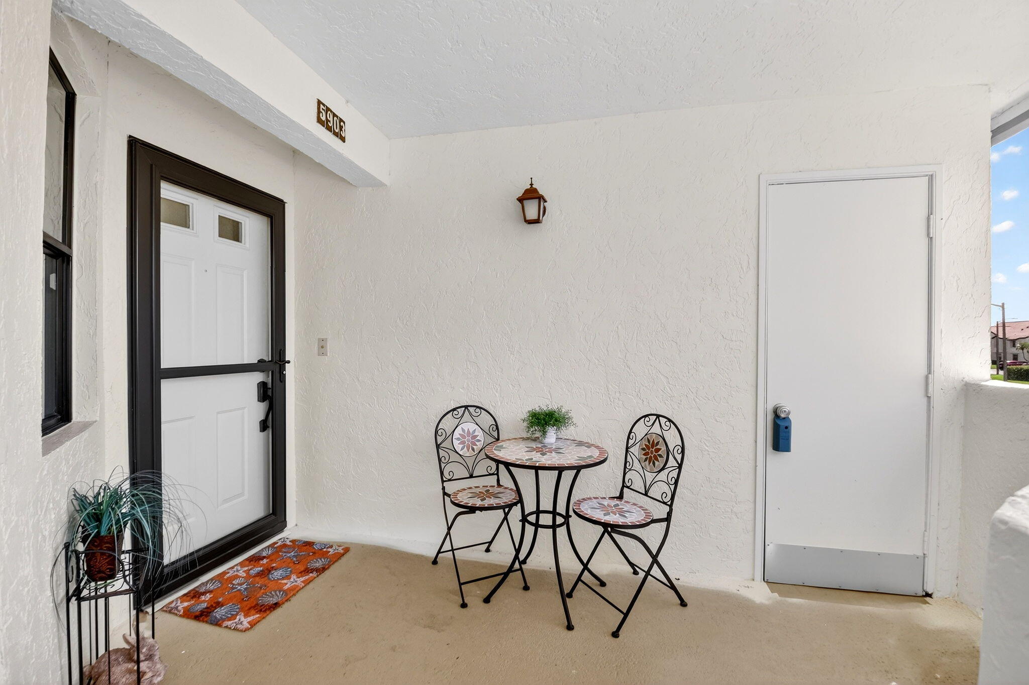 See full size image and slideshow Thumbnail 4