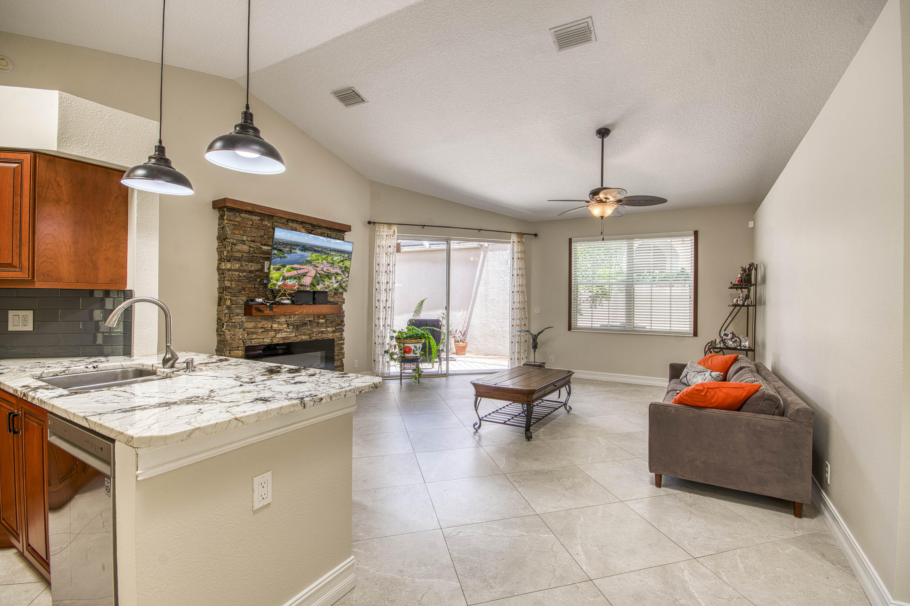 See full size image and slideshow Thumbnail 1