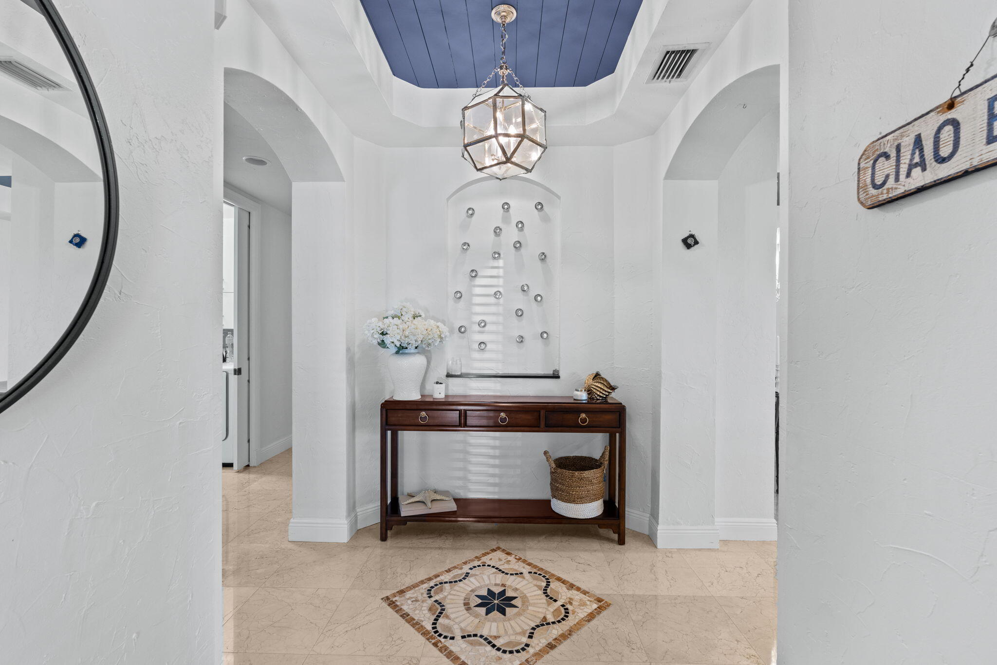 See full size image and slideshow Thumbnail 2