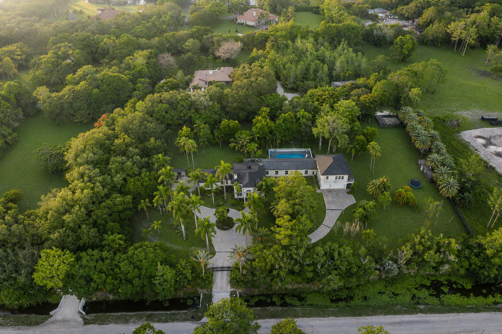 See full size image and slideshow Thumbnail 1