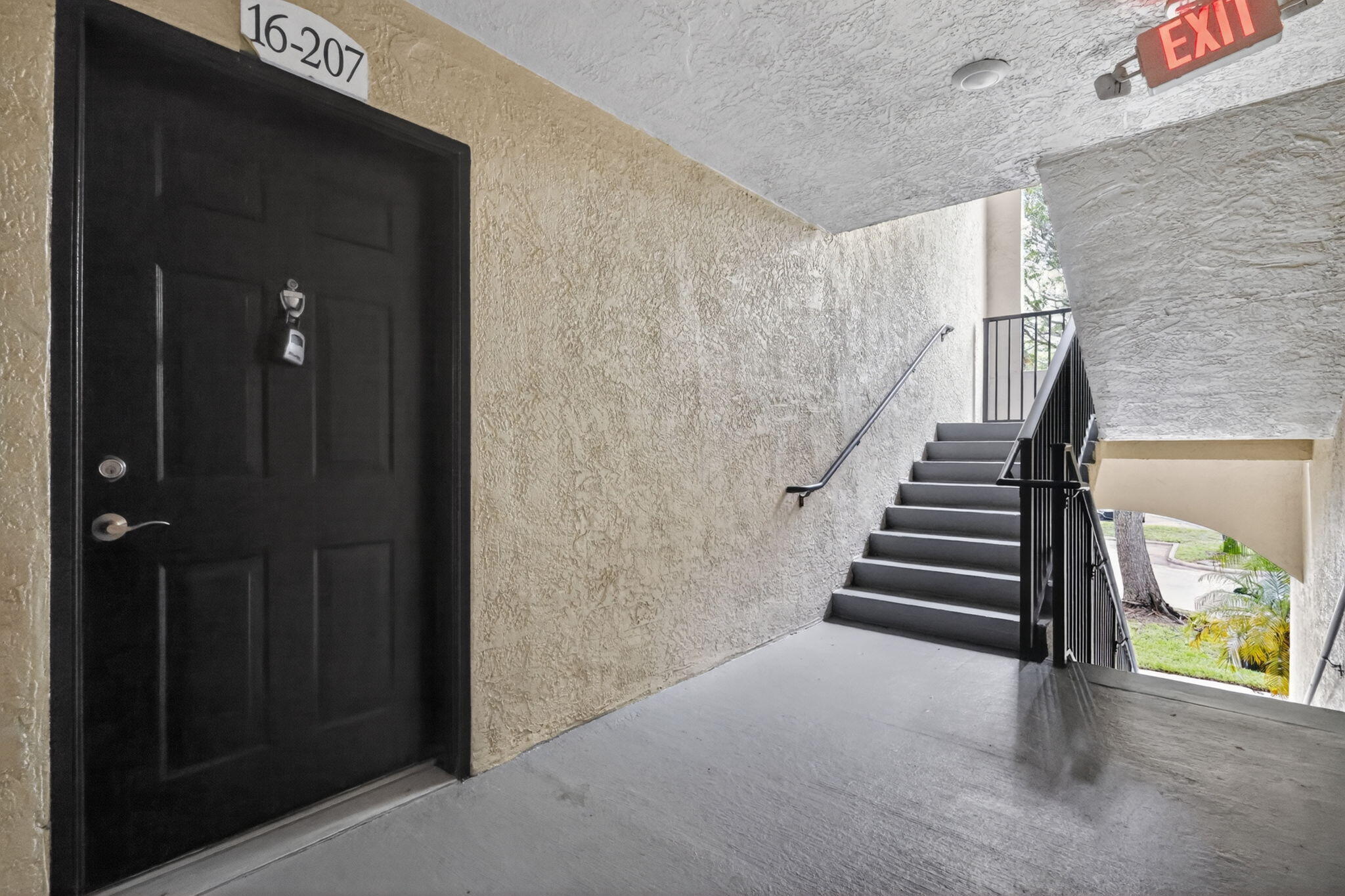 See full size image and slideshow Thumbnail 1