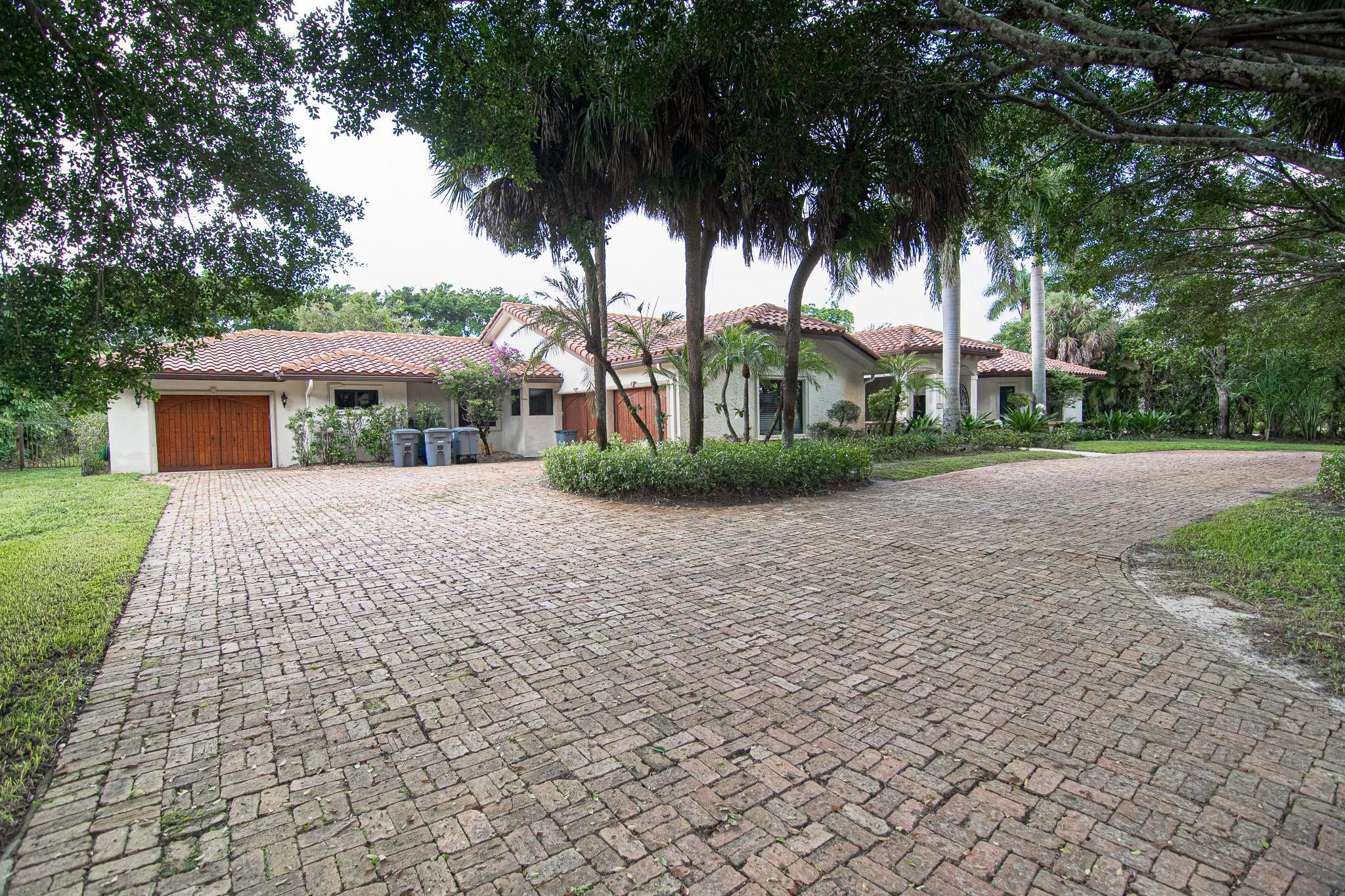 See full size image and slideshow Thumbnail 1