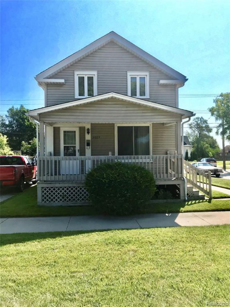 2502 Gratiot Ave Port Huron Michigan 48060 Mls 219073135 Sold 59 900kearns Agency Port Huron Mi