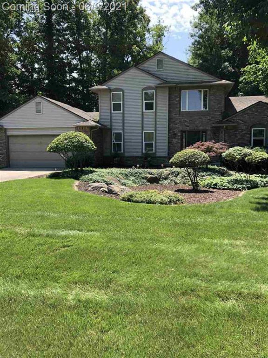 718 Shady Brook Lane, Flushing, Michigan 48433 MLS5050043409 For Sale