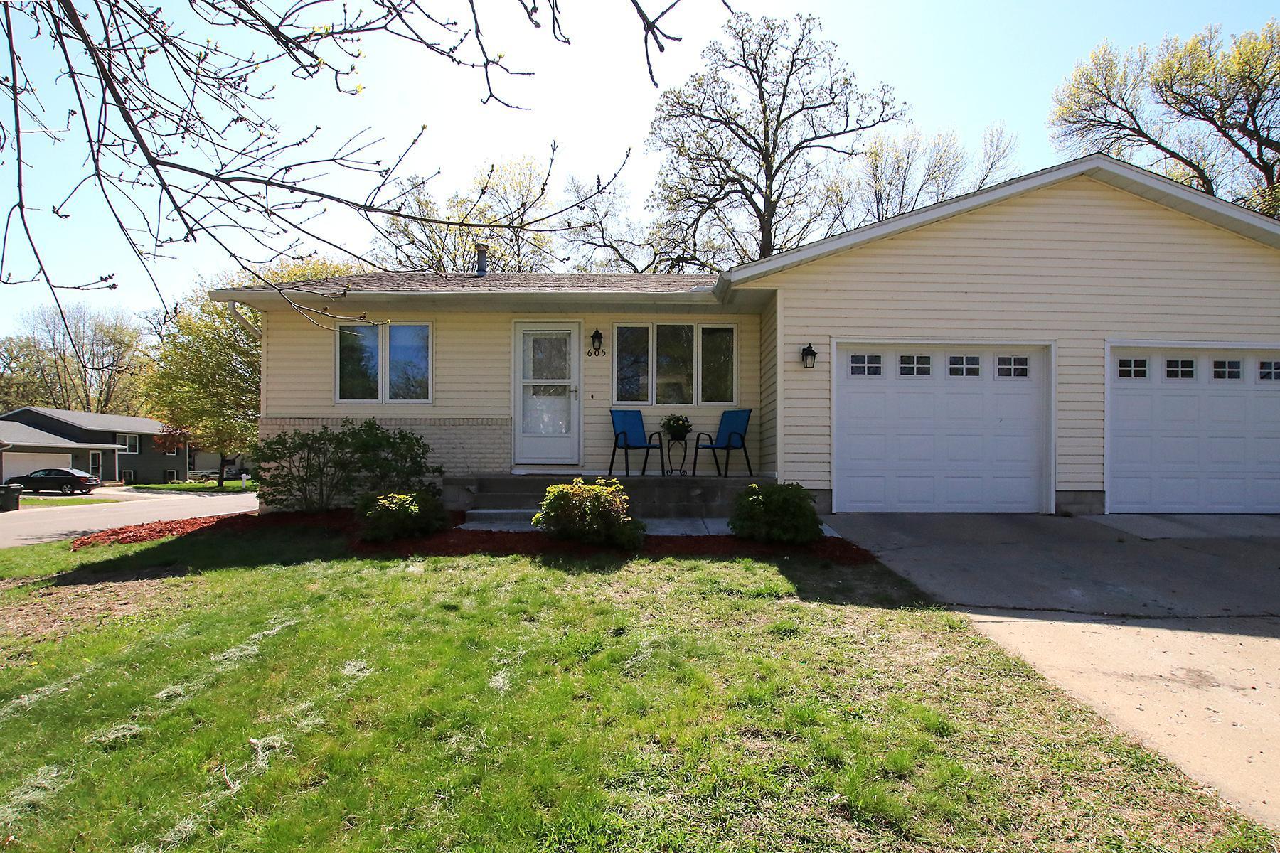 605 Roberts Street SW, Hutchinson, MN 55350 Listing 5722400 by