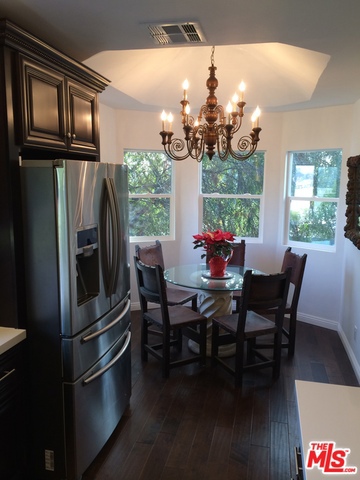 See full size image and slideshow Thumbnail 3