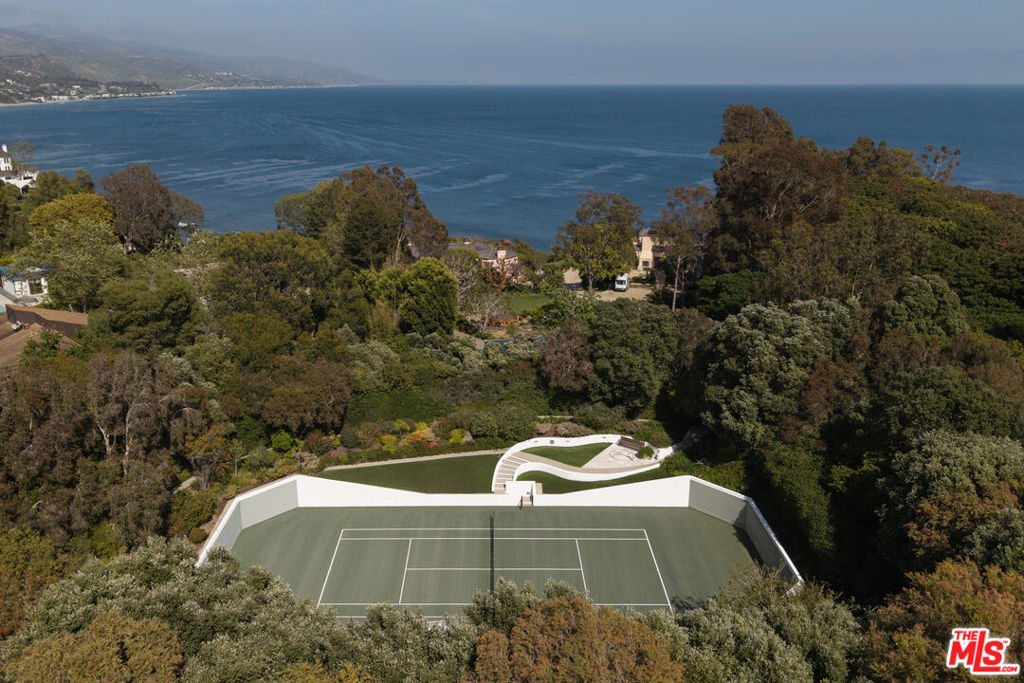 See full size image and slideshow Thumbnail 2