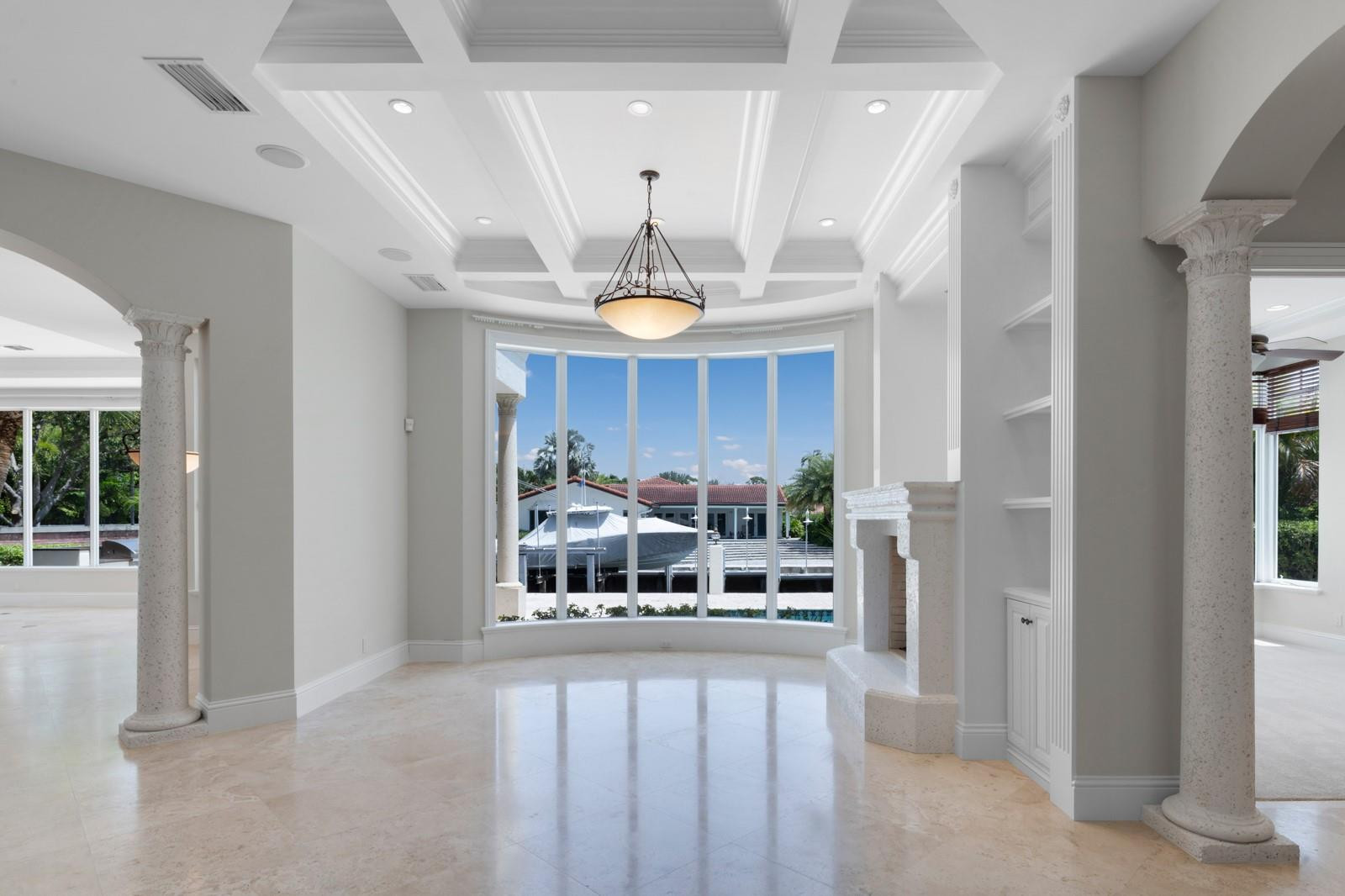 See full size image and slideshow Thumbnail 4