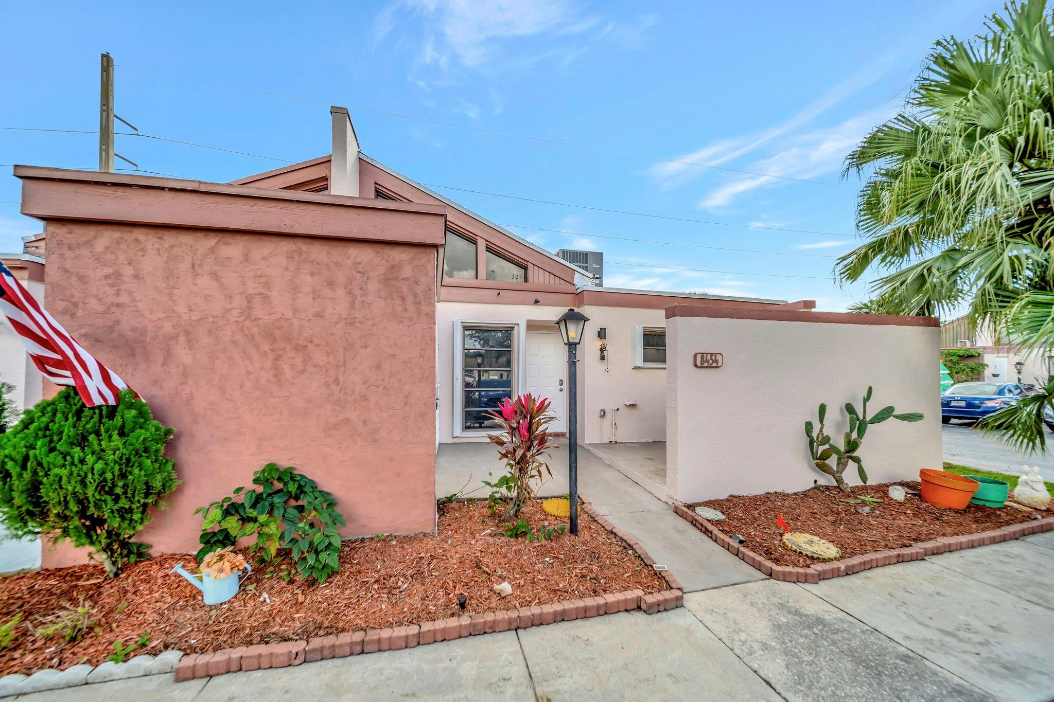 See full size image and slideshow Thumbnail 1