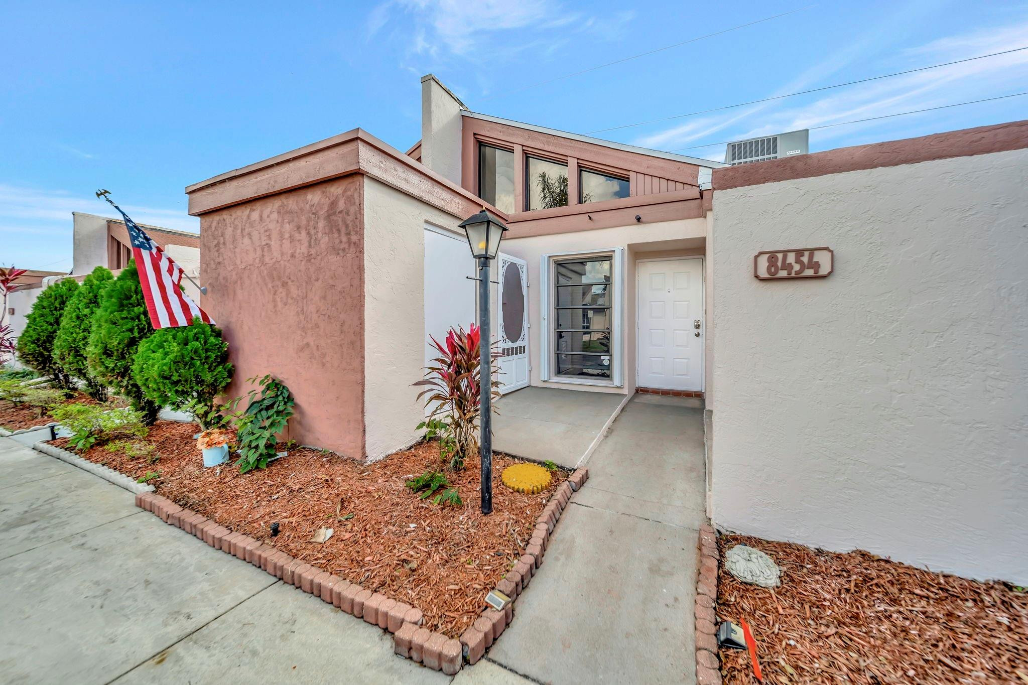 See full size image and slideshow Thumbnail 2