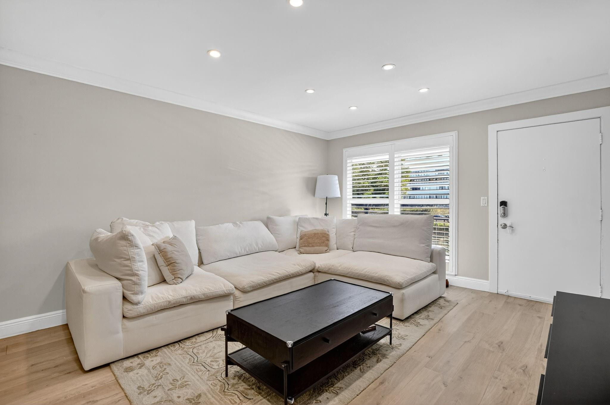 See full size image and slideshow Thumbnail 3