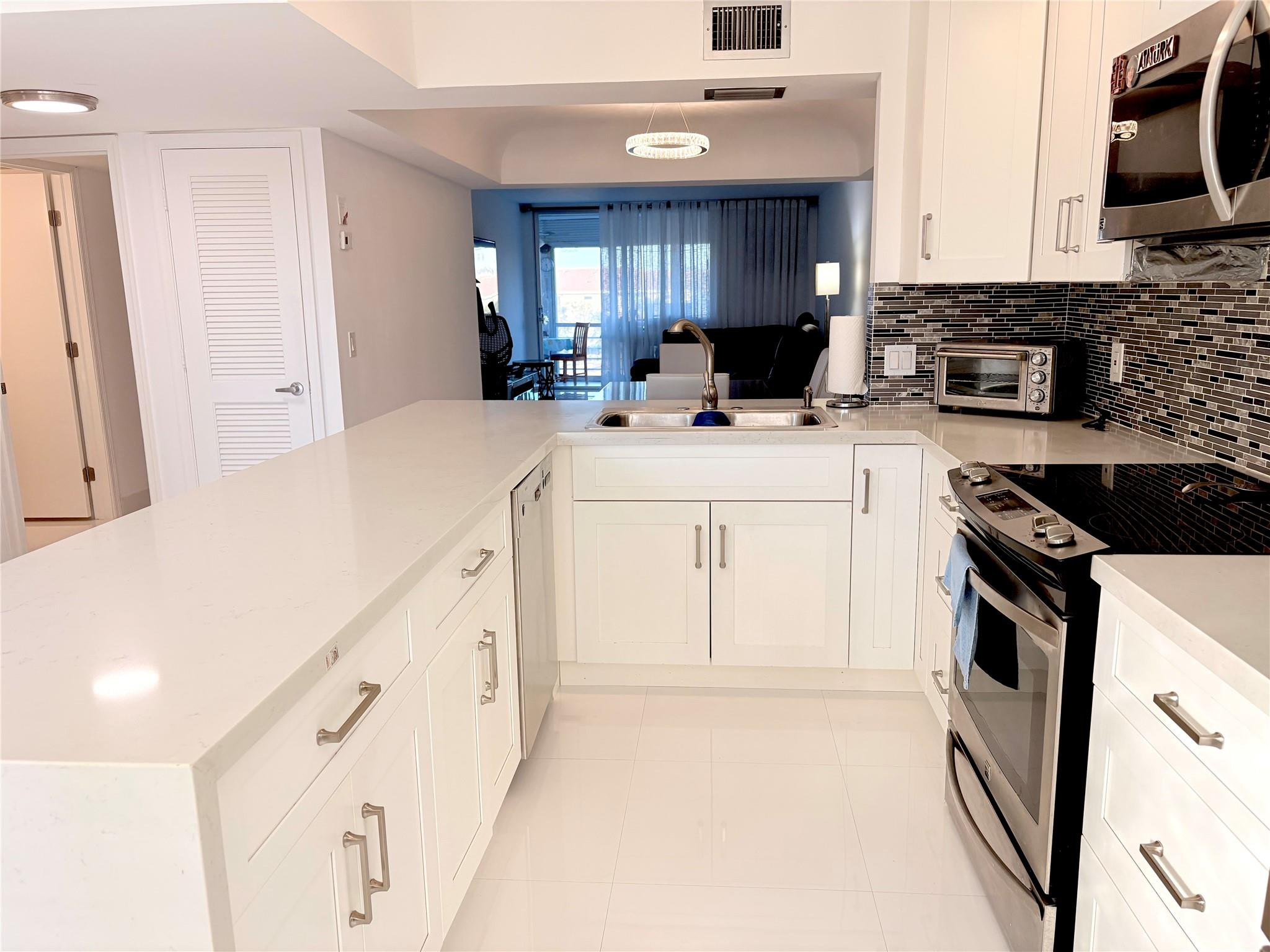 See full size image and slideshow Thumbnail 2