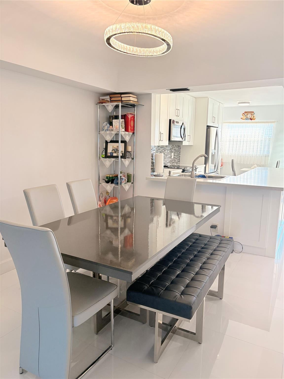 See full size image and slideshow Thumbnail 4