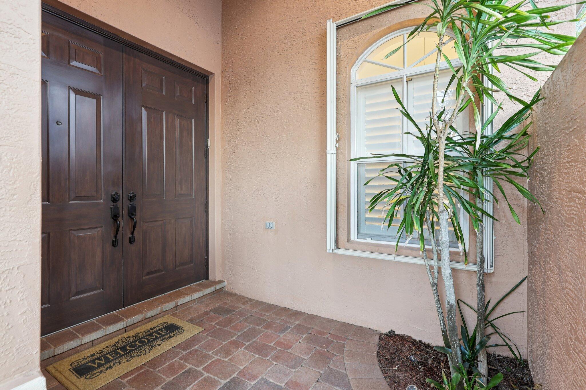 See full size image and slideshow Thumbnail 2