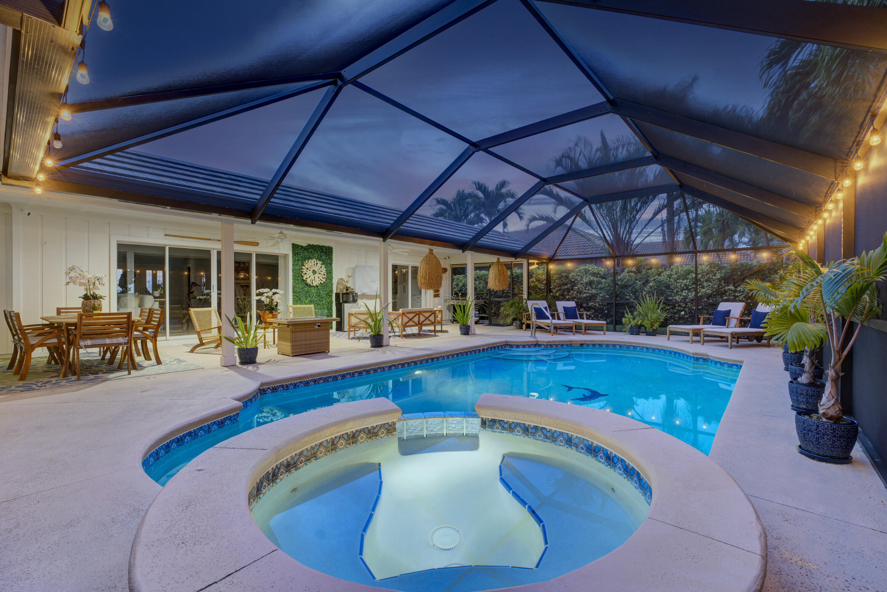 See full size image and slideshow Thumbnail 3