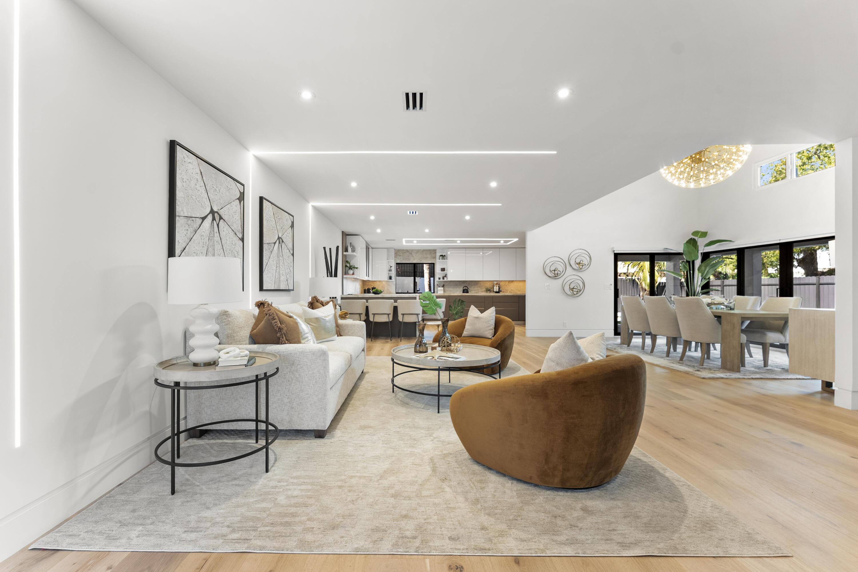 See full size image and slideshow Thumbnail 2