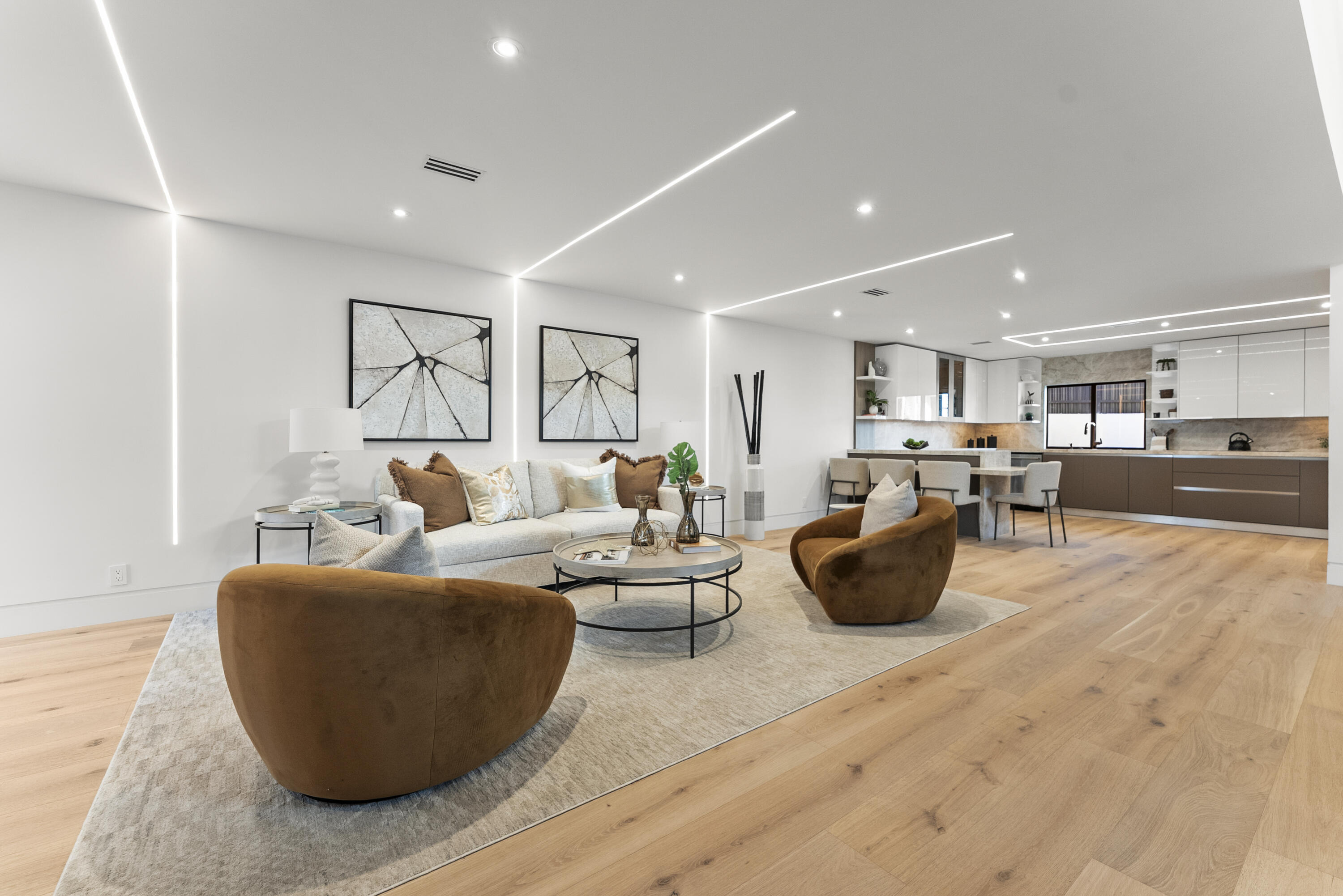 See full size image and slideshow Thumbnail 3