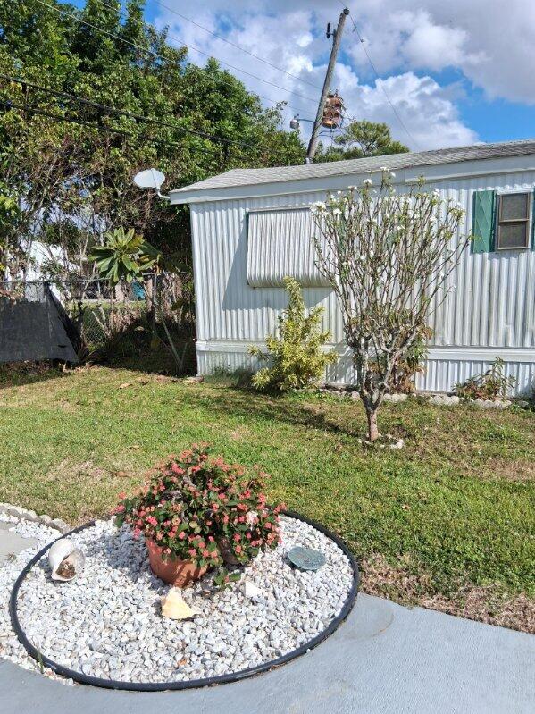 See full size image and slideshow Thumbnail 3