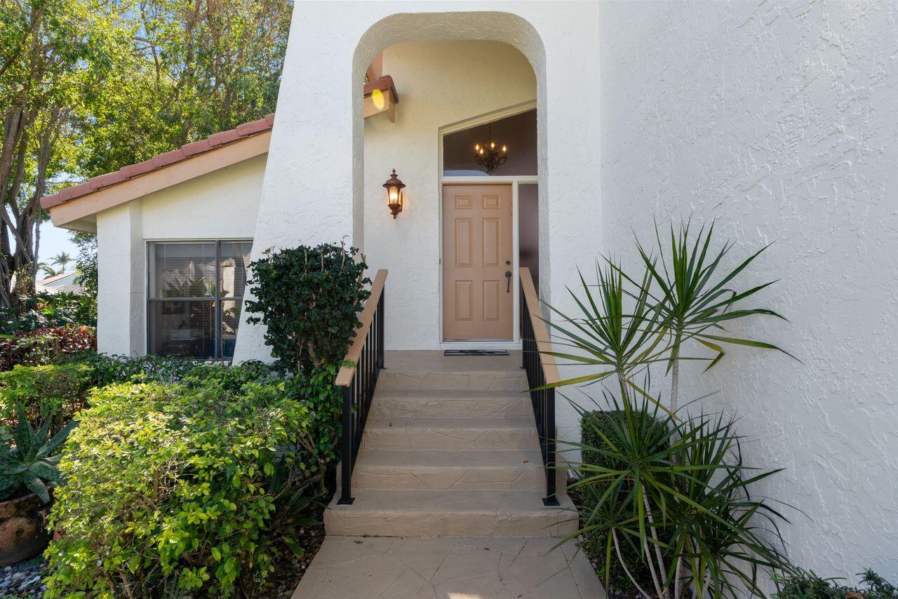 See full size image and slideshow Thumbnail 2