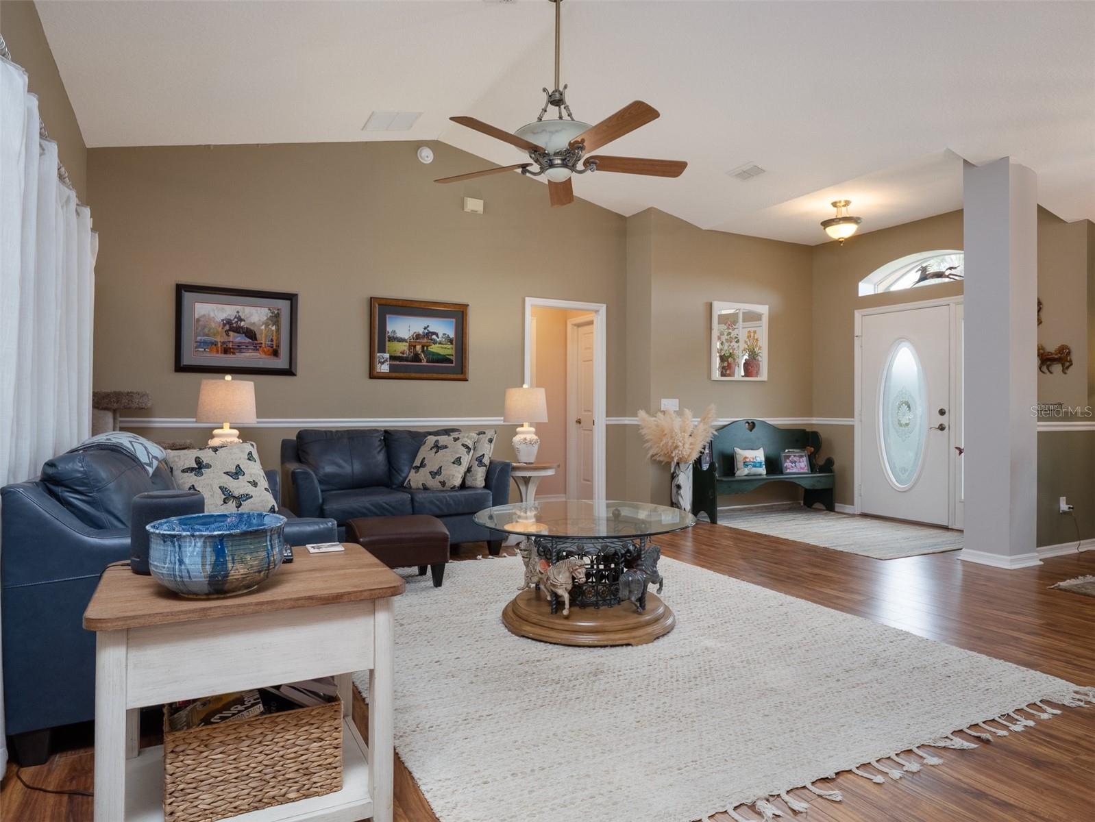 See full size image and slideshow Thumbnail 4