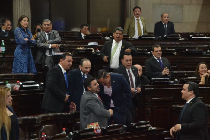 DIPUTADOS