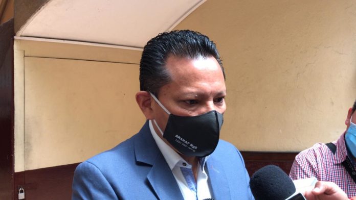 ARMANDO CASTILLO