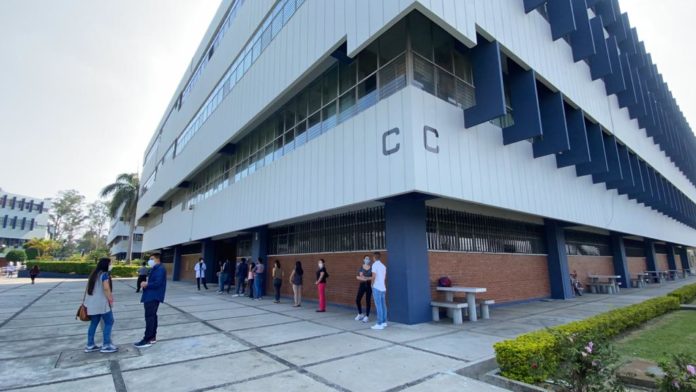 Fachada CUM