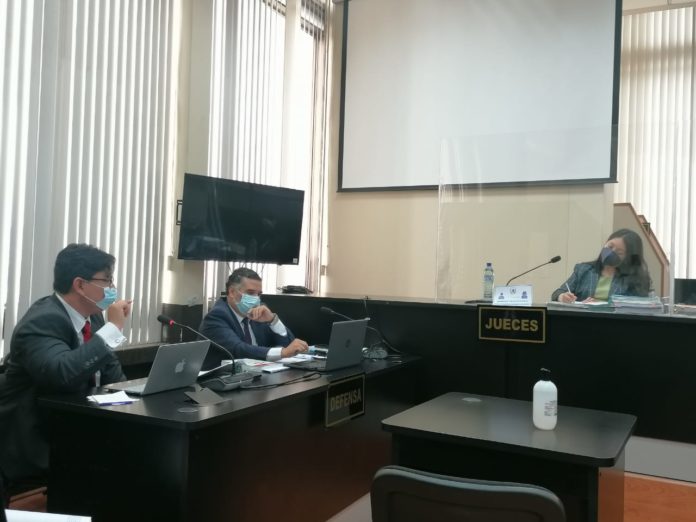 En el Juzgado de Mayor Riesgo “D”, a cargo de la jueza Erika Aifán, continuó la audiencia de apertura a juicio en contra de siete empresarios vinculados al caso, Construcción y Corrupción. Foto La Hora/Lourdes Arana.