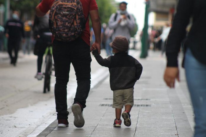 NIÑOS LA HORA