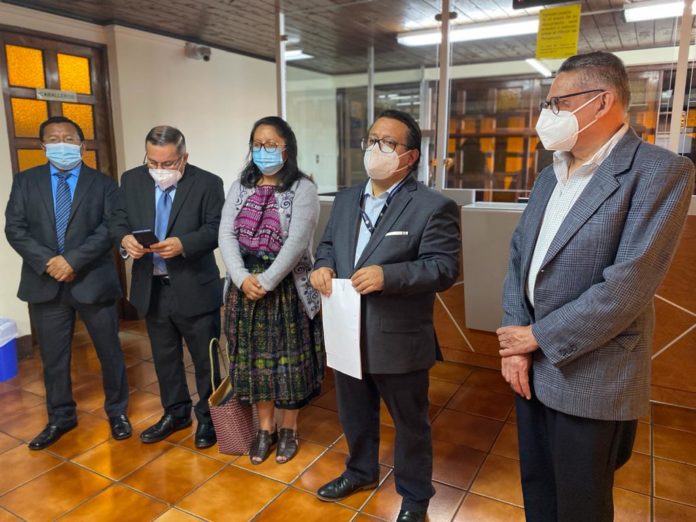 La Convergencia por los Derechos Humanos presentó este día una inconstitucionalidad ante la CC. Foto. José Orozco/La Hora.