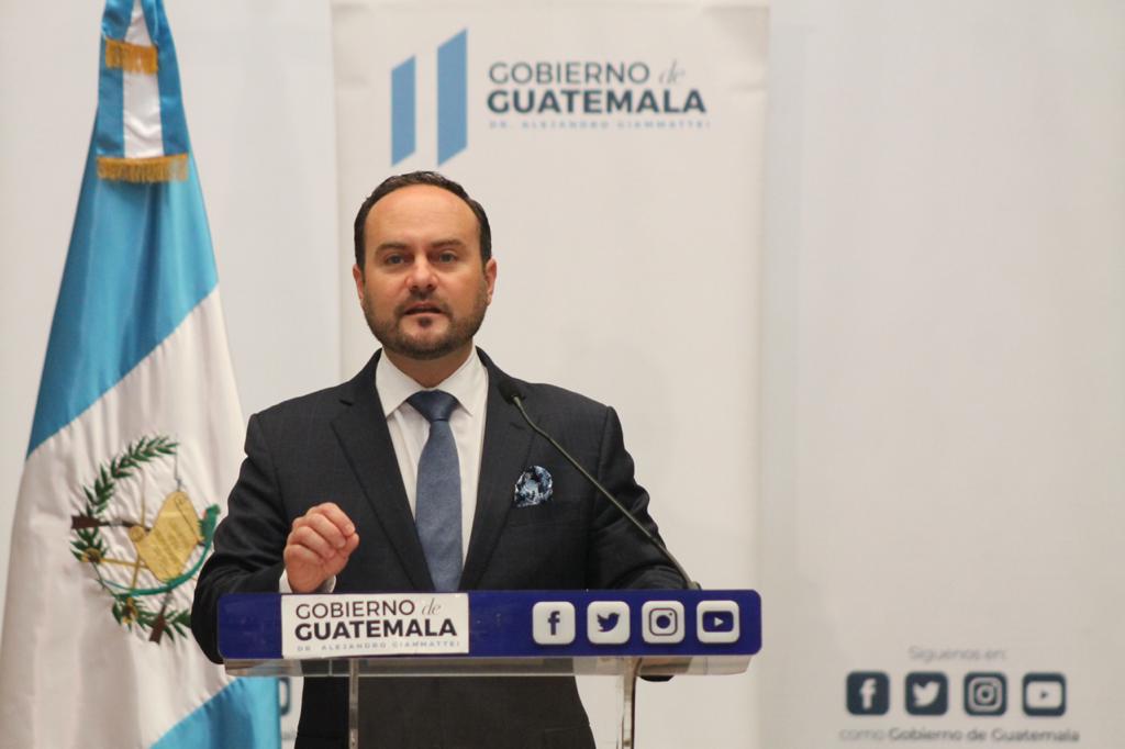 Canciller no resuelve tema de Sputnik V y agonía continúa
