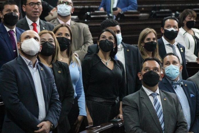 Diputados-en-el-congreso