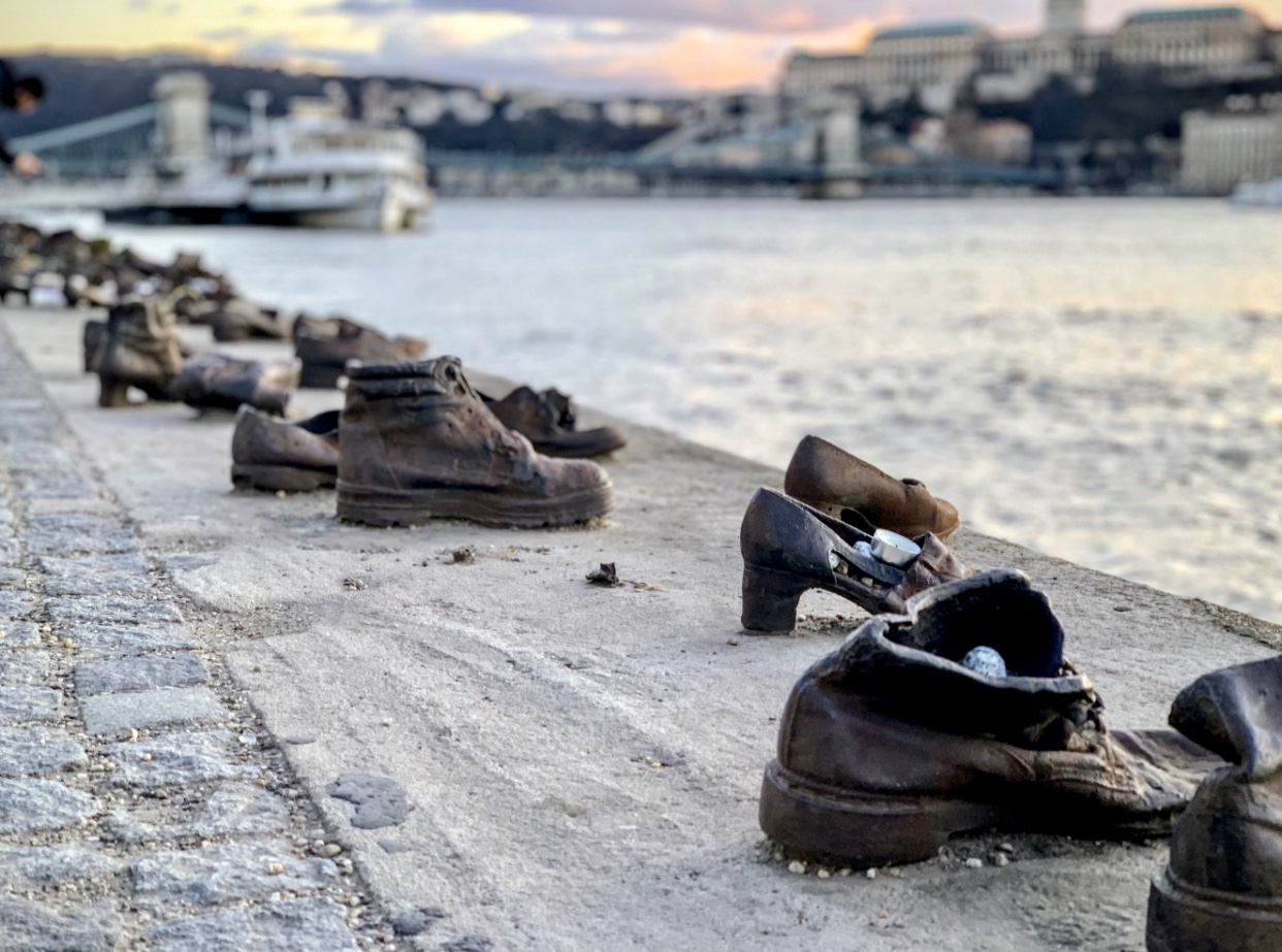 Shoe memorial 