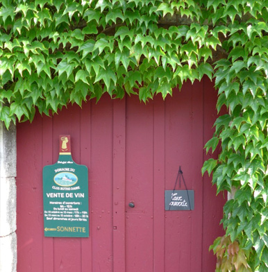 Domaine du Clos Notre-Dame: when church and wine unite together