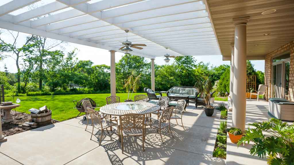 boulder retaining wall contractors near me