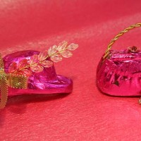 Hat and Purse Chocolate with D�cor 