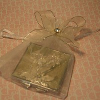 Flower D�cor Compact Mirror in Organza Pouch 