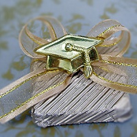 Square chocolate with graduation hat