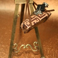 Designer Handbag with Stand and Graduation Cap and Diplmoa D�cor 