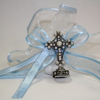 Pearl cross on organza bag with Jordan almonds