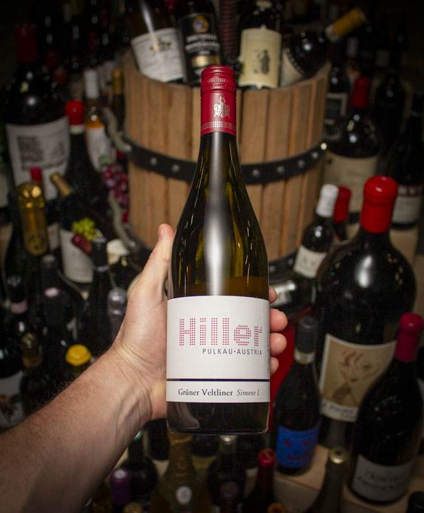 2021 Hiller Gruner Veltliner Simone I. Queen Pulkau Austria