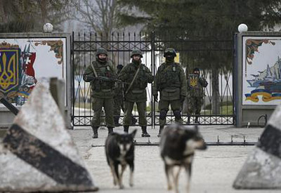 El gobierno interino de Ucrania rechazó la propuesta de Rusia de reformar la Constitución para instalar un sistema federal por considerar que ello significaría la desintegración del Estado nacional.