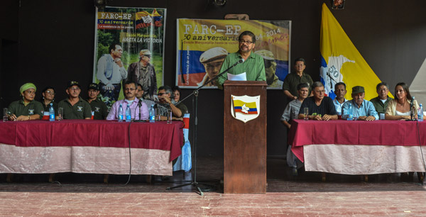 La guerrilla comunista de las FARC, que cumplió 50 años, negó que el proceso de paz esté en un "limbo" por la contienda electoral en Colombia.