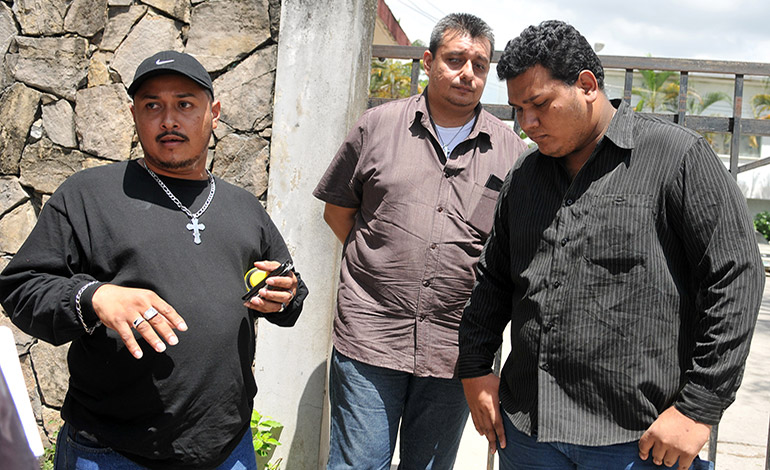 Familiares del infortunado no descartan que el robo del carro y otros artículos, sea una manera de despistar a las autoridades.