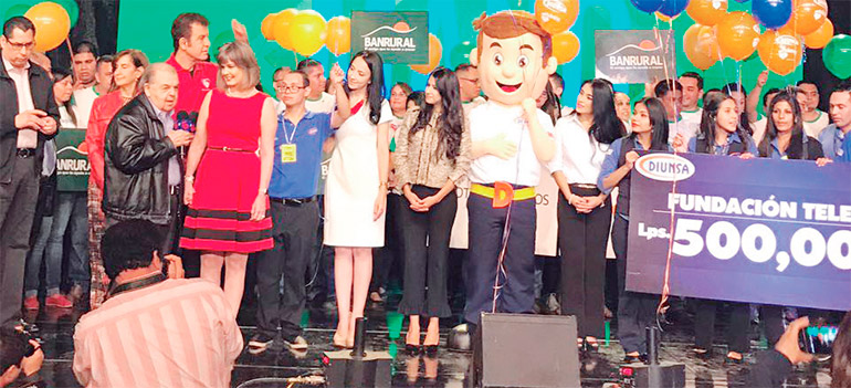 Ficohsa fue la empresa que hizo el mayor donativo a la Teletón, de cinco millones 321,300 lempiras.
