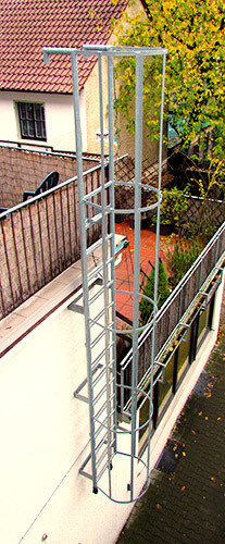 an example of a caged fixed ladder