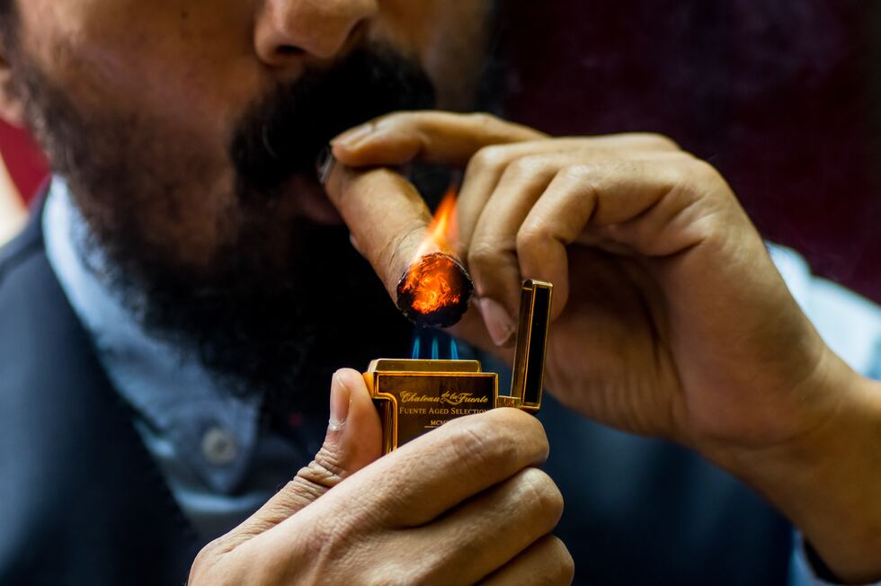 free cigarette lighters FREE SAMPLE Lighters for Cigars Usb Cigar Lighter