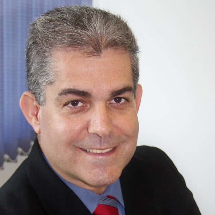 <strong><strong>Elcio de Sousa</strong></strong>
