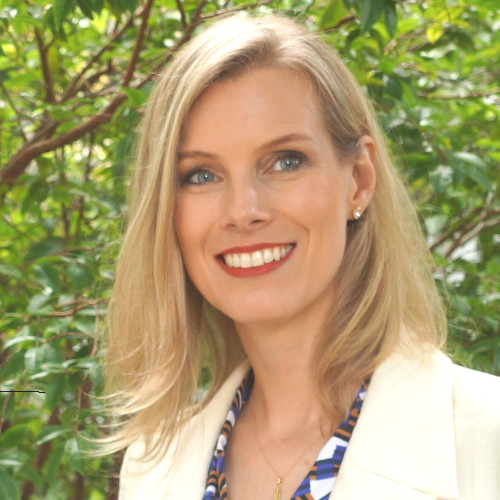 <strong><strong>Claudia Pitta</strong></strong>
